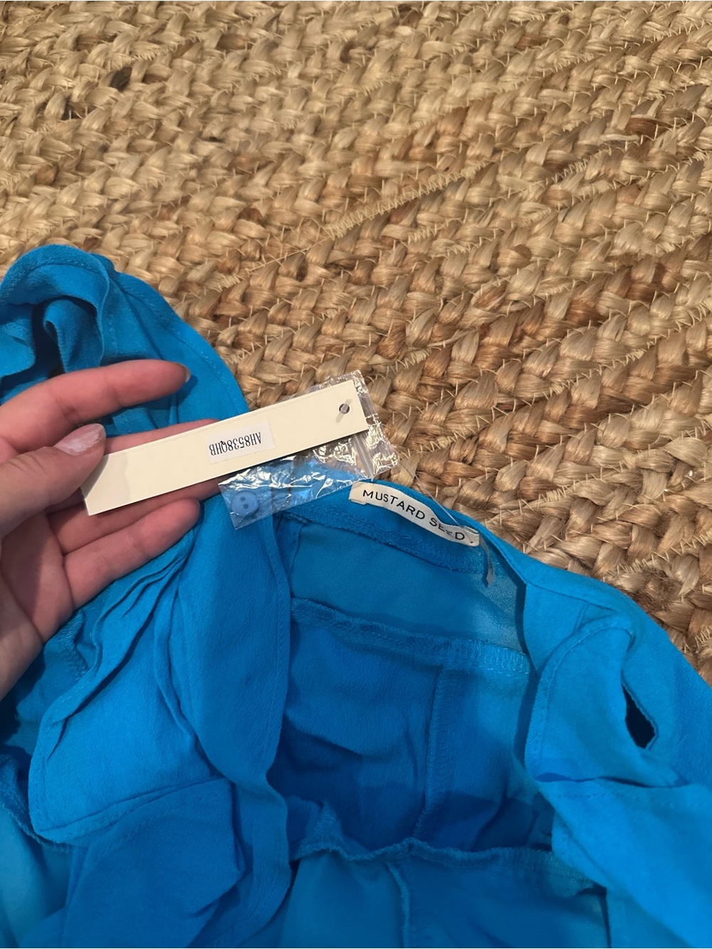 NWT BLUE RUFFLE HALTER TOP - Picture 2 of 5